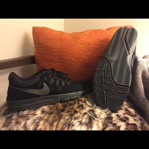 Nike SB FREE Men’s 11 - NWOT